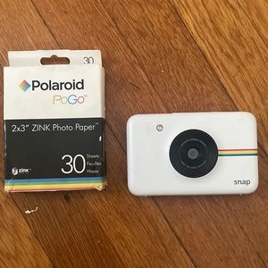 Must Go‼️ Polaroid Snap Camera & Zink Paper Set. Read Description Carefully 👇